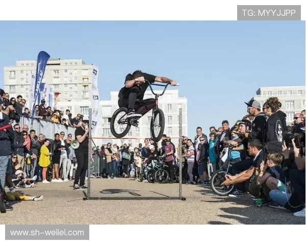 重庆街舞队在极限运动嘉年华中以68分稳居积分榜首位